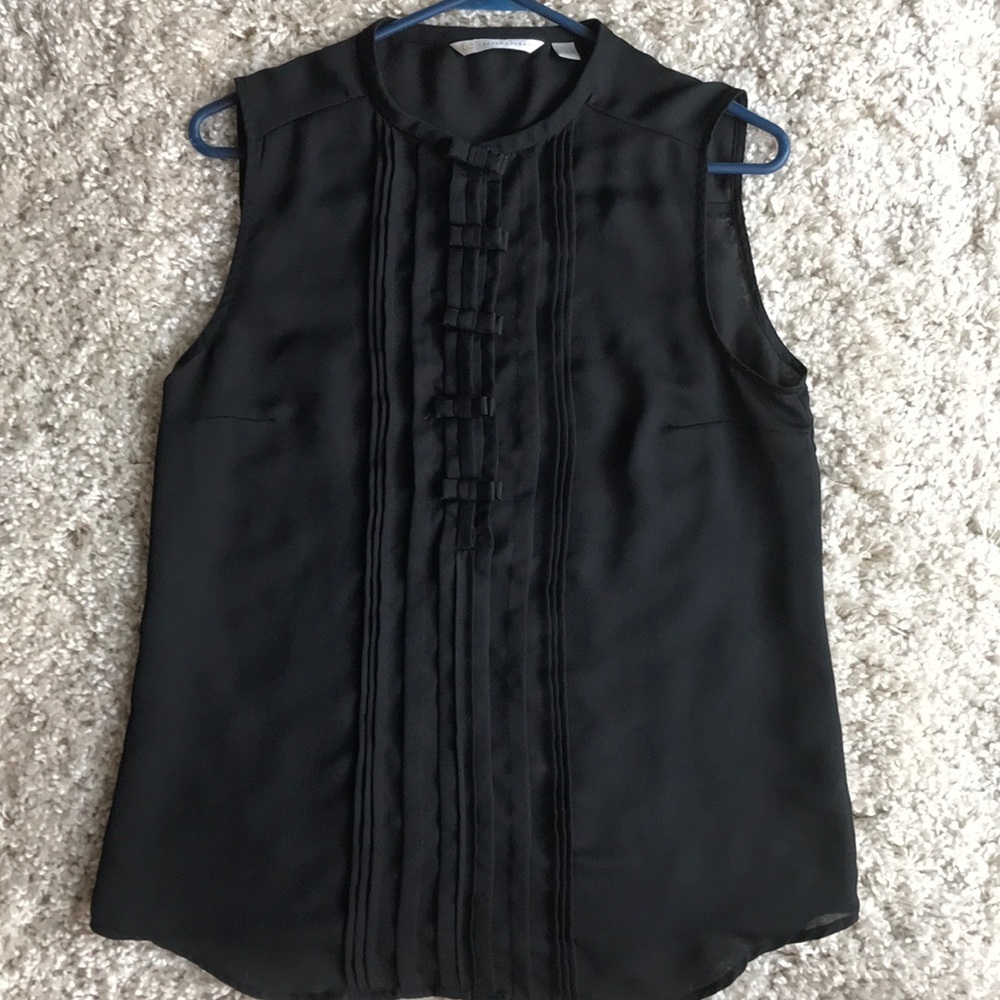 Lauren Conrad black sleeveless blouse